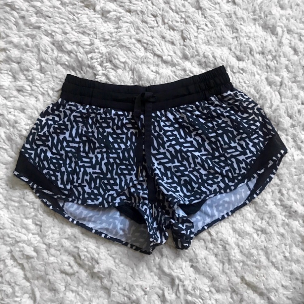 Lululemon Hotty Hot Short 2.5”